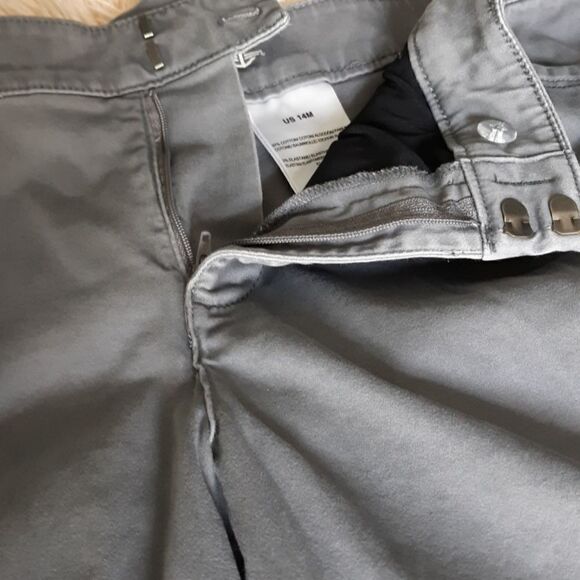 Dockers  grey  pant - Picture 3 of 6
